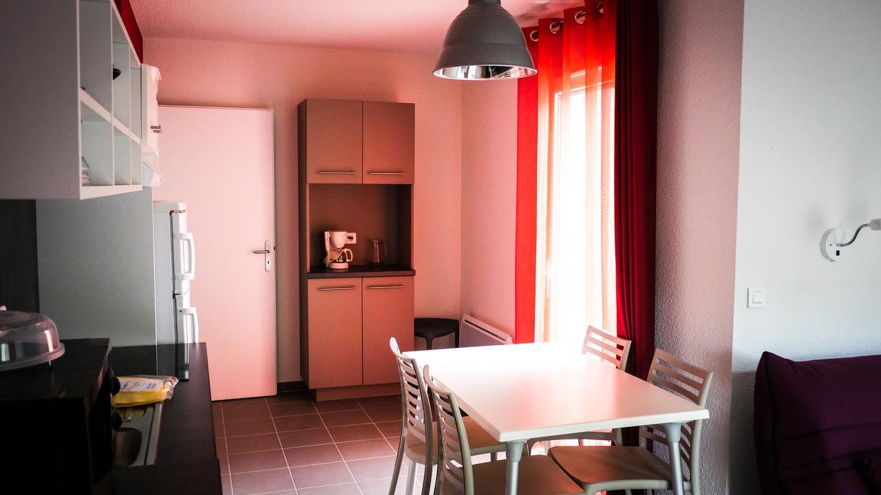 Village Vacances Passion La Buissiere Labeaume Buitenkant foto